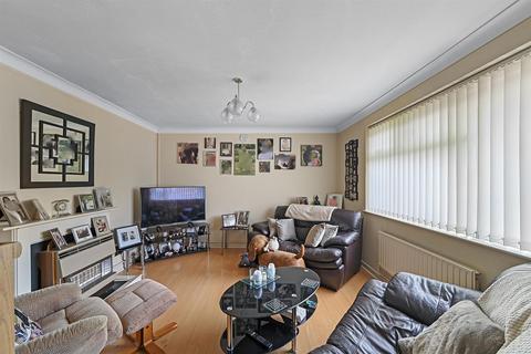 2 bedroom maisonette for sale, Waldegrave Way, Lawford, Manningtree