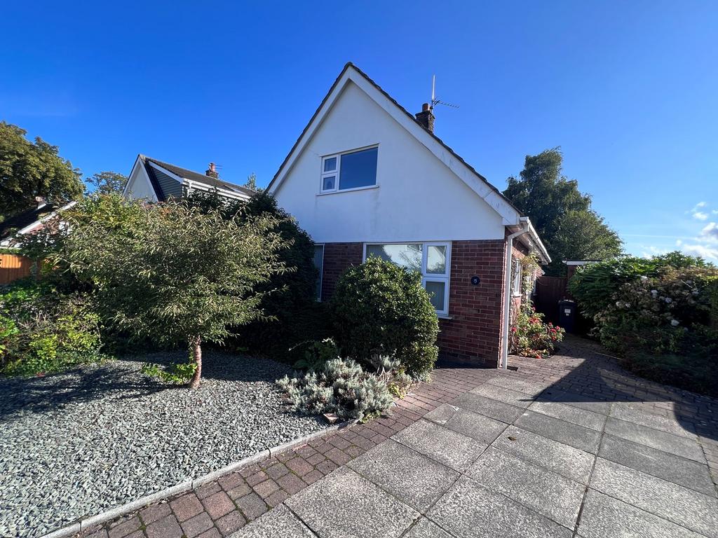 Pinfold, Longton, Preston, PR4 3 bed link detached house for sale £