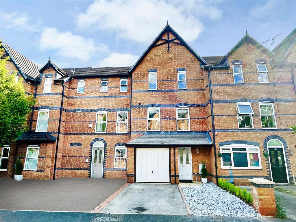 Welman Way, Altrincham 4 bed townhouse £535,000
