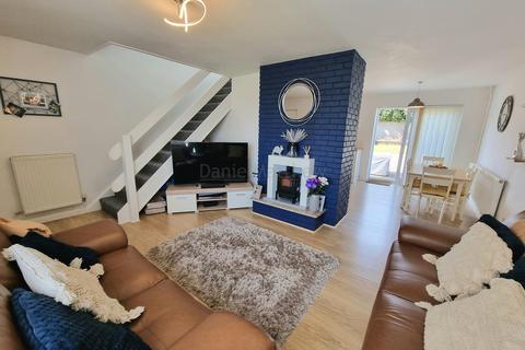 3 bedroom detached house for sale - Heol Fechan, Bridgend, Mid glam. CF31 4TW