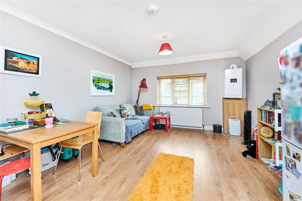 Ashurst Gardens, Tulse Hill, London, SW2 1 bed flat for sale £325,000