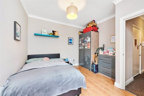 Flat D, 2 Ashurst Gardens, London, SW2 3UH