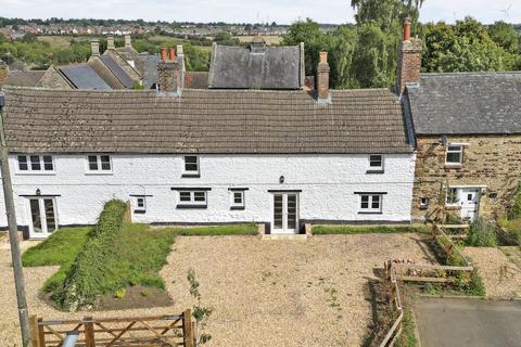 3 bedroom cottage for sale - Jubilee Terrace, Isham, NN14