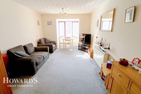 2 bedroom flat for sale - Ravelin House, Great Yarmouth