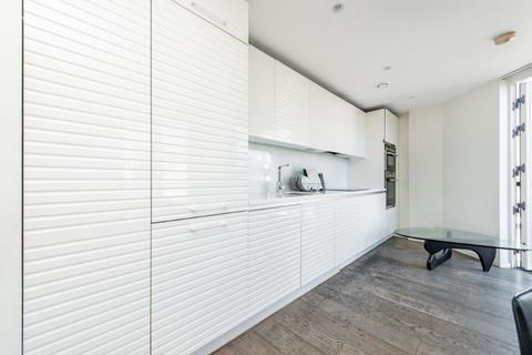 3 bedroom apartment to rent, Central Street Londom EC1V