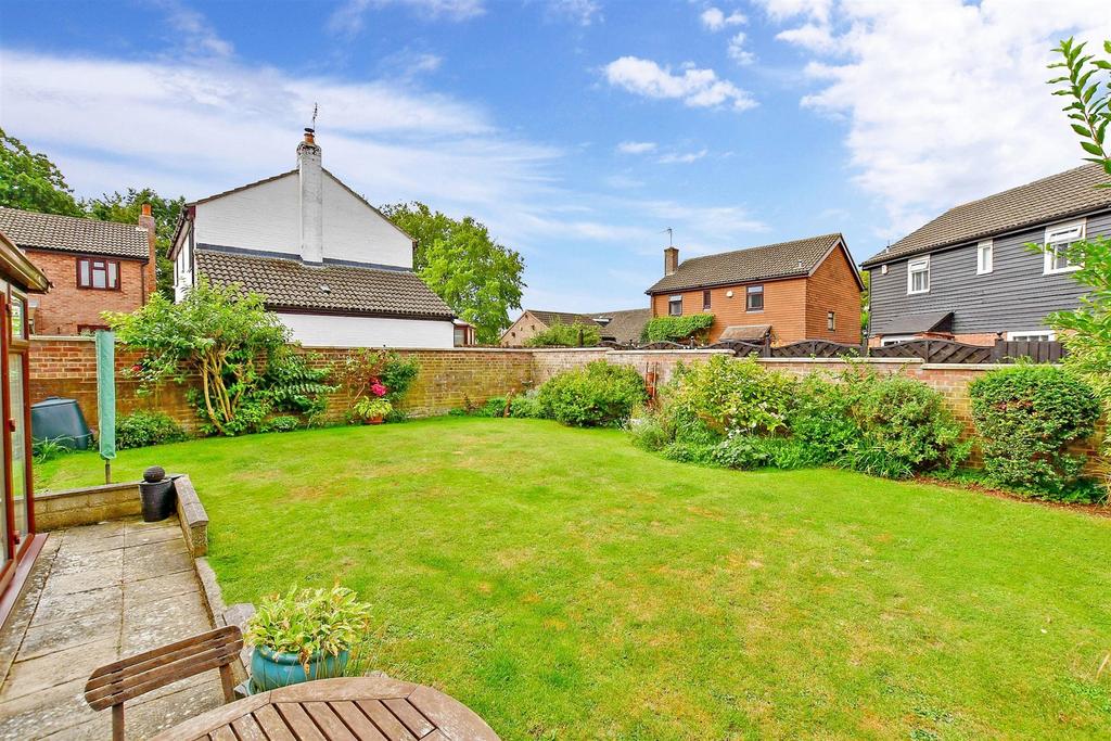 Marston Close, Walderslade, Chatham... 4 bed detached house £450,000