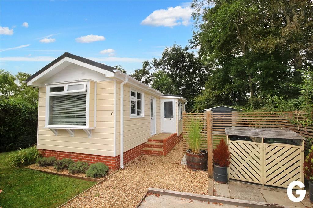 Dewlands Park, Verwood, Dorset, BH31 2 bed park home for sale £145,000