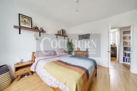 Flat 15, Ingrebourne House Brangbourne Road, Bromley, BR1 4LR
