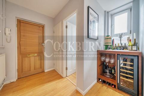 Flat 15, Ingrebourne House Brangbourne Road, Bromley, BR1 4LR