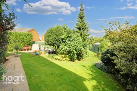 81 Uplands, Stevenage, SG2 7DW