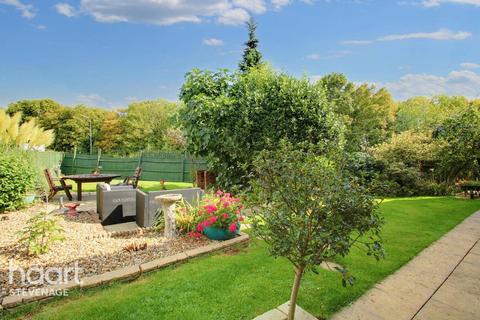 81 Uplands, Stevenage, SG2 7DW
