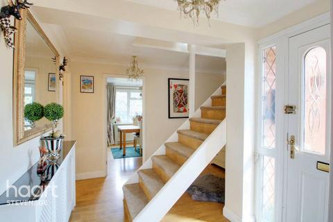 81 Uplands, Stevenage, SG2 7DW