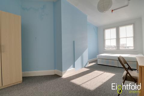 9 bedroom maisonette to rent, West Street, Brighton