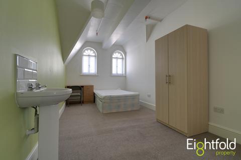 9 bedroom maisonette to rent, West Street, Brighton