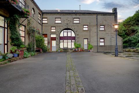 4 bedroom mews for sale, Brooklands Close, Holywell Green, Halifax, West Yorkshire, HX4