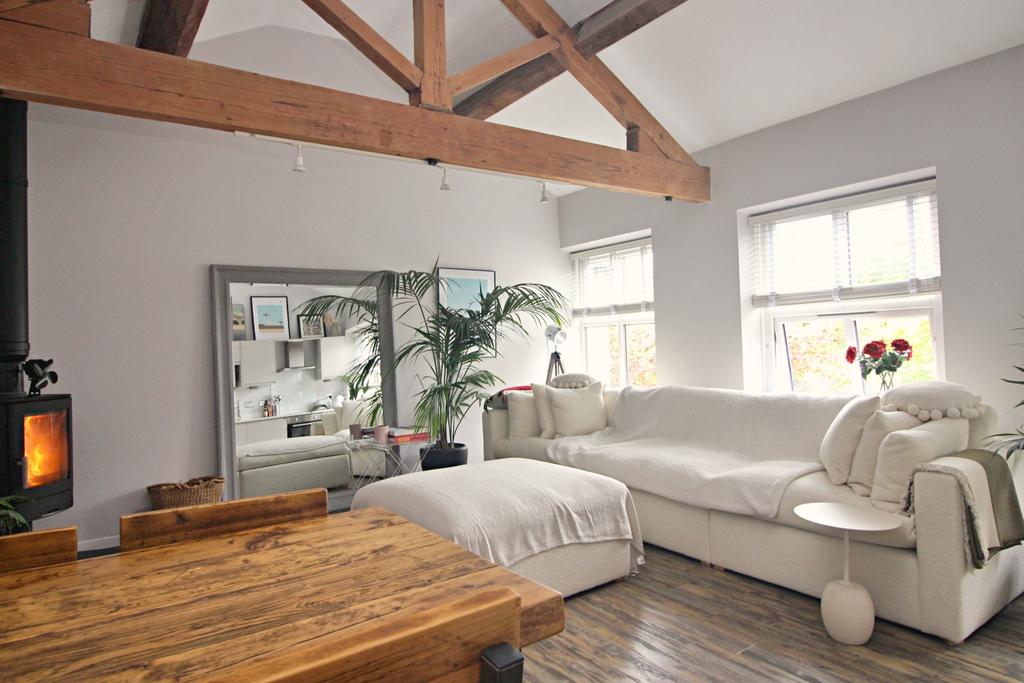 Living Area 2