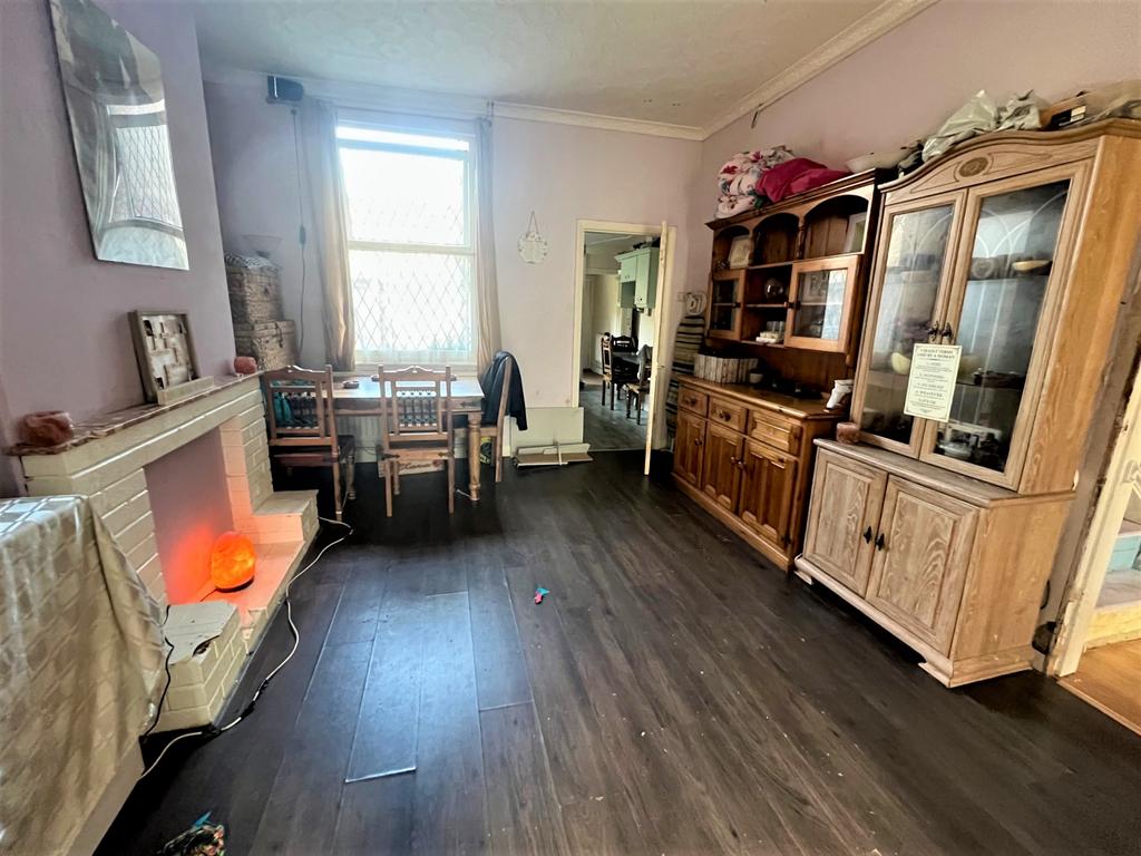 Willingham Street, Grimsby, DN32 3 bed terraced house for sale £68,000