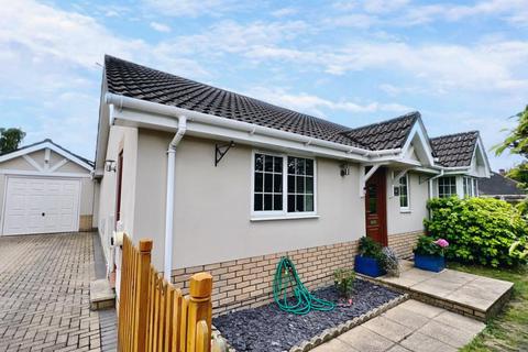 3 bedroom bungalow for sale, School Lane, St Ives, Ringwood, BH24 2PF