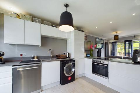 128 Ash Rise, Northampton, NN2 8ST