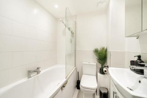 2 bedroom flat for sale, High Wycombe,  Buckinghamshire,  HP13