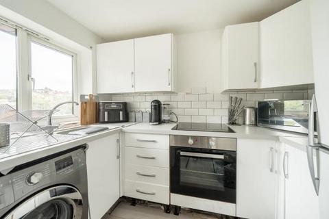 2 bedroom flat for sale, High Wycombe,  Buckinghamshire,  HP13