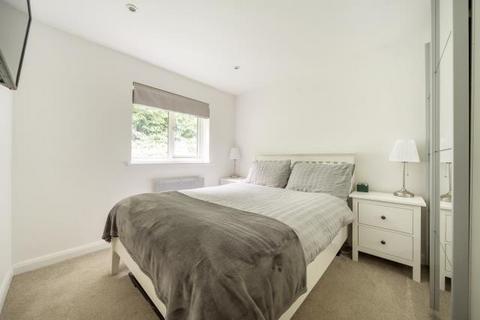 2 bedroom flat for sale, High Wycombe,  Buckinghamshire,  HP13