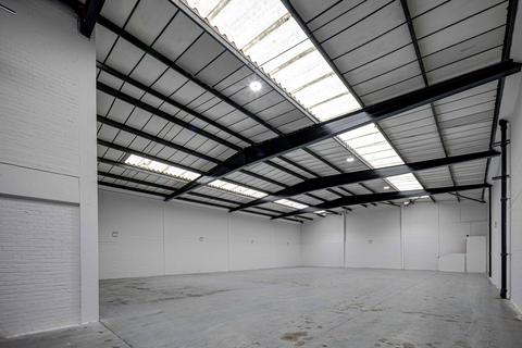 Industrial unit to rent, London W3