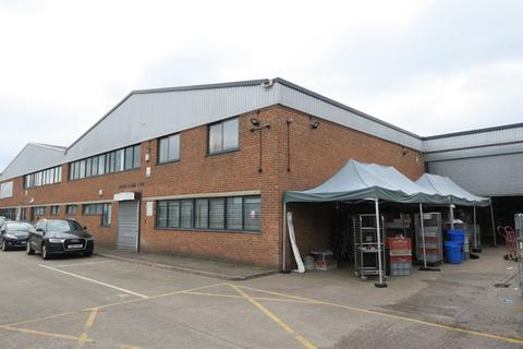 Trade counter to rent, 378 High Road, Willesden, London NW10