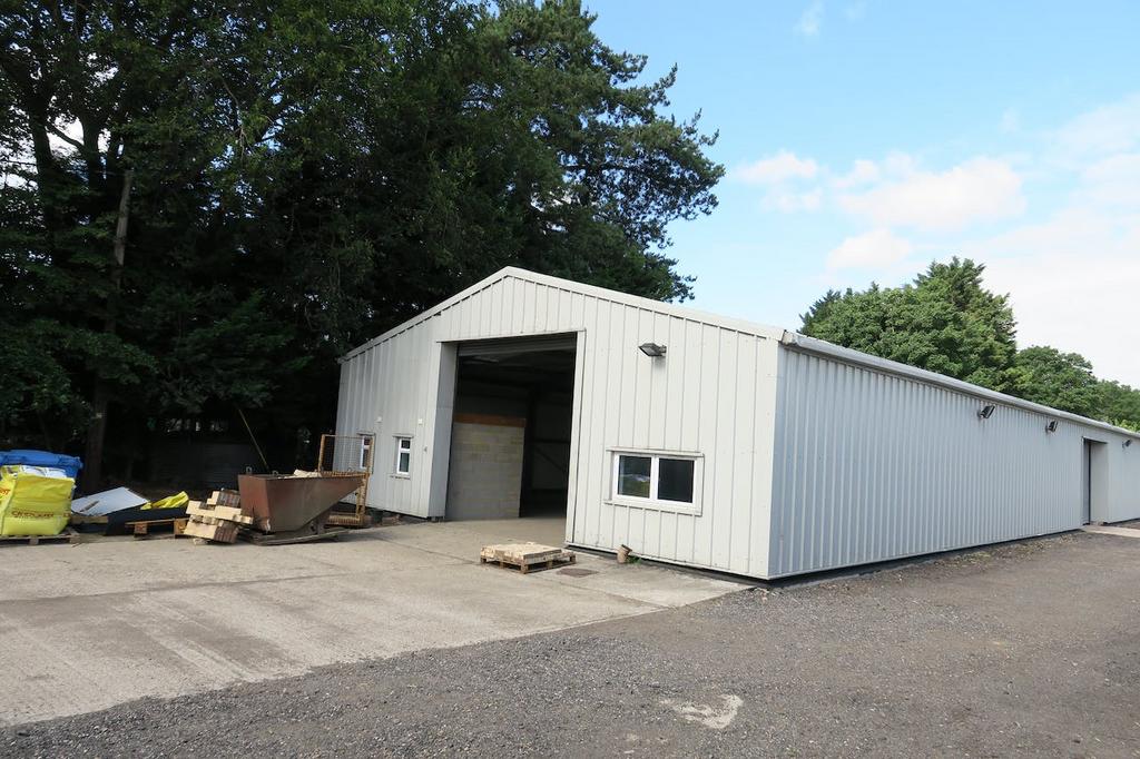 Church Road, Iver SL0 Industrial unit £4,583 pcm (£1,058 pw)