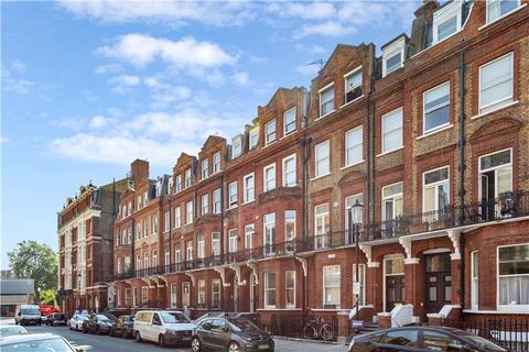 1 bedroom ground floor flat for sale, Rosary Gardens, South Kensington, SW7