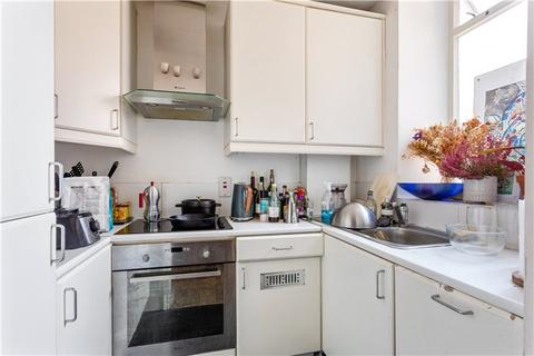 1 bedroom ground floor flat for sale, Rosary Gardens, South Kensington, SW7