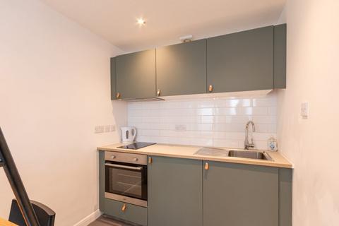 2 bedroom flat to rent, 3043L – Watson Crescent, Edinburgh, EH11 1HF