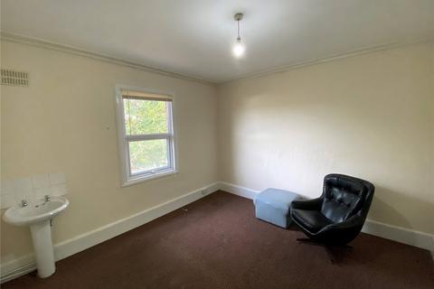 3 bedroom apartment to rent, Whittington Road, London, N22