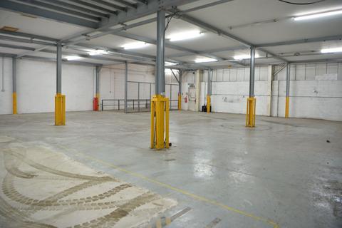 Industrial unit to rent, London NW10