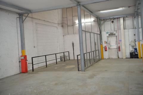 Industrial unit to rent, London NW10