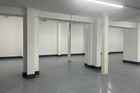 Industrial unit to rent, London W3