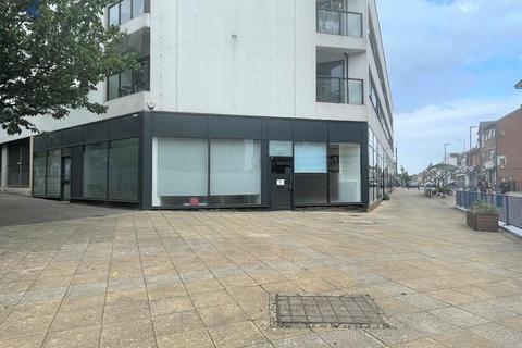 Retail property (high street) to rent, Watford, Hertfordshire, Hertfordshire WD17