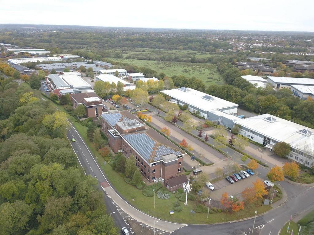Rickmansworth WD18 Office to rent £9,427 pcm (£2,175 pw)