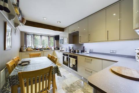 4 bedroom detached house for sale, Naas Lane, Quedgeley, Gloucester, Gloucestershire, GL2