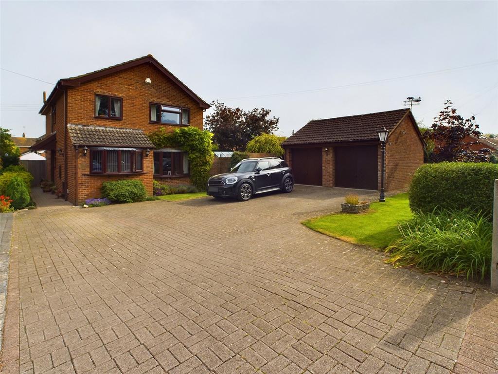 Naas Lane, Quedgeley, Gloucester... 4 bed detached house for sale £
