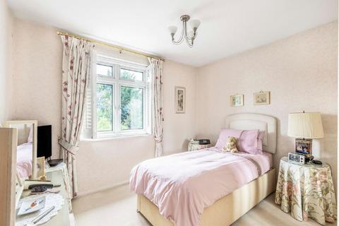 73 Malden Hill, New Malden, KT3 4DS