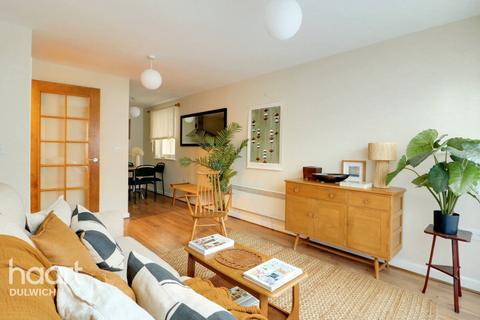 2 bedroom apartment for sale - Highwood Close, London