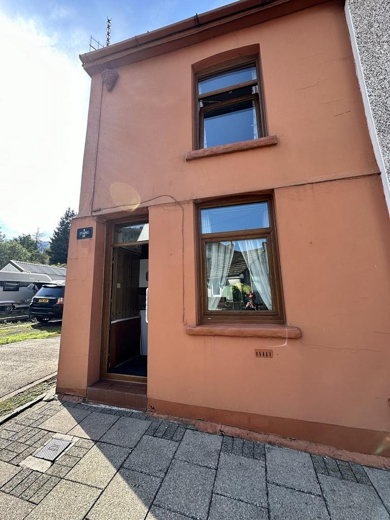 Chapel Street, Blaencwm, Treorchy, Rhondda Cynon Taff. CF42 5EA 2 bed