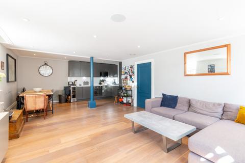 2 bedroom flat for sale, The Book House, East Hill, Wandsworth, SW18