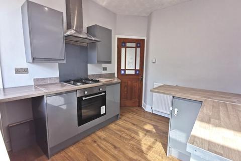 2 bedroom flat to rent - Ferndene Grove, High Heaton, Newcastle upon Tyne, NE7
