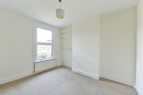 3 bedroom flat for sale, Standen Road, Southfields, SW18