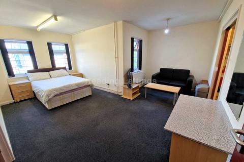 undefined, Crossland Road, Reading - ALL BILLS INC.