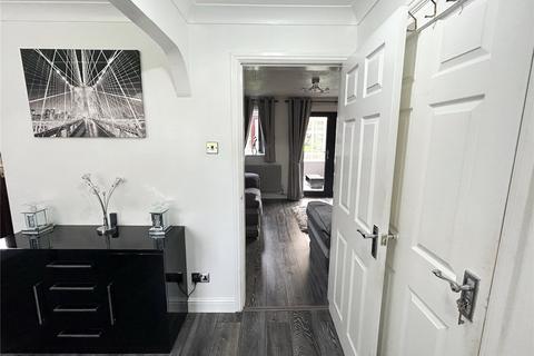 55 Simkin Way, Oldham, OL8 2TH