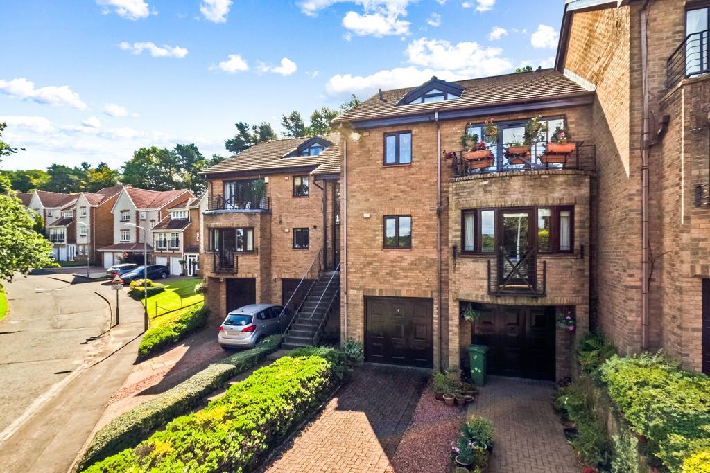 Fernlea, Bearsden, East Dunbartonshire, G61 1NB 2 bed apartment for