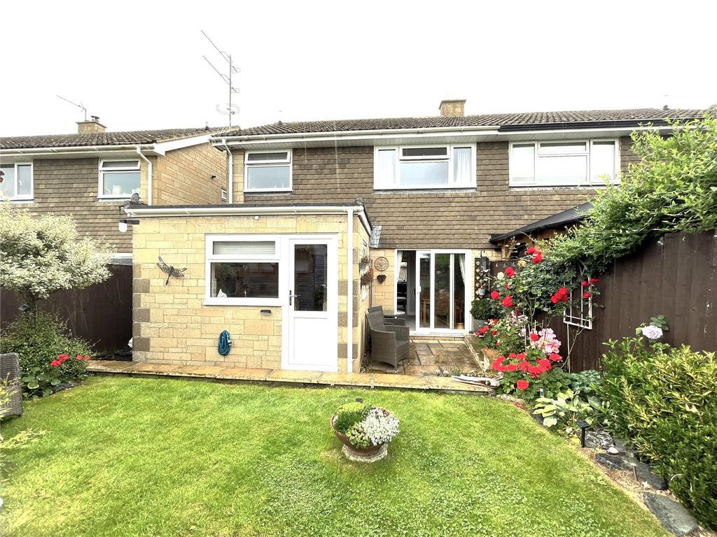 Aldsworth Close, Fairford, Gloucestershire, GL7 3 bed semidetached house for sale £385,000